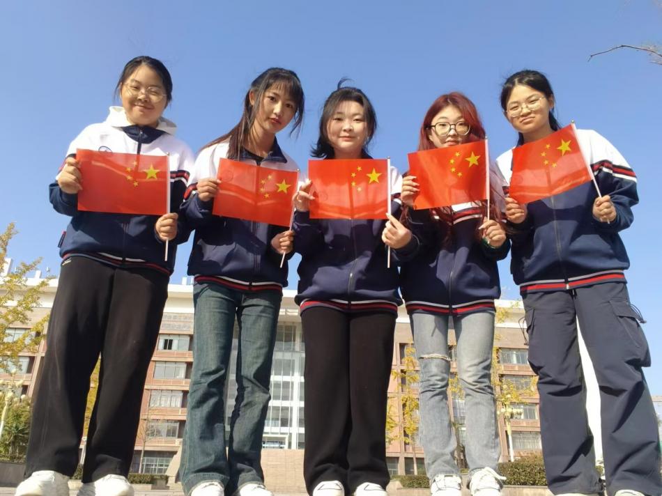 《清澈的爱只为中国2》 一等奖.jpg